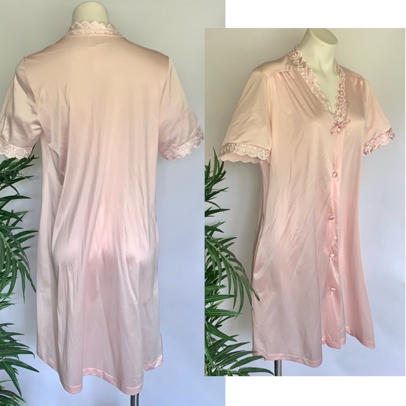 v i n t a g e :: Silky Embroidered Satin Nylon Nightgown Floral Robe Slip - Picture 5 of 14